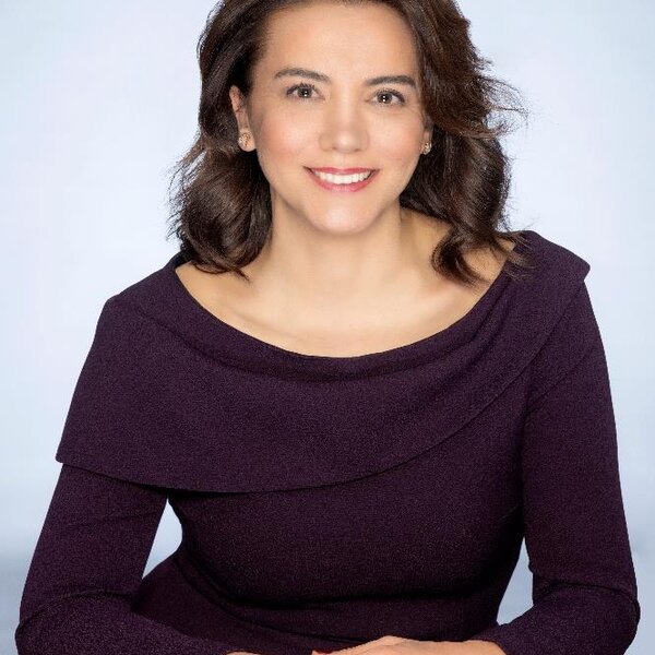 ESMA PARMAK KAHRAMAN
